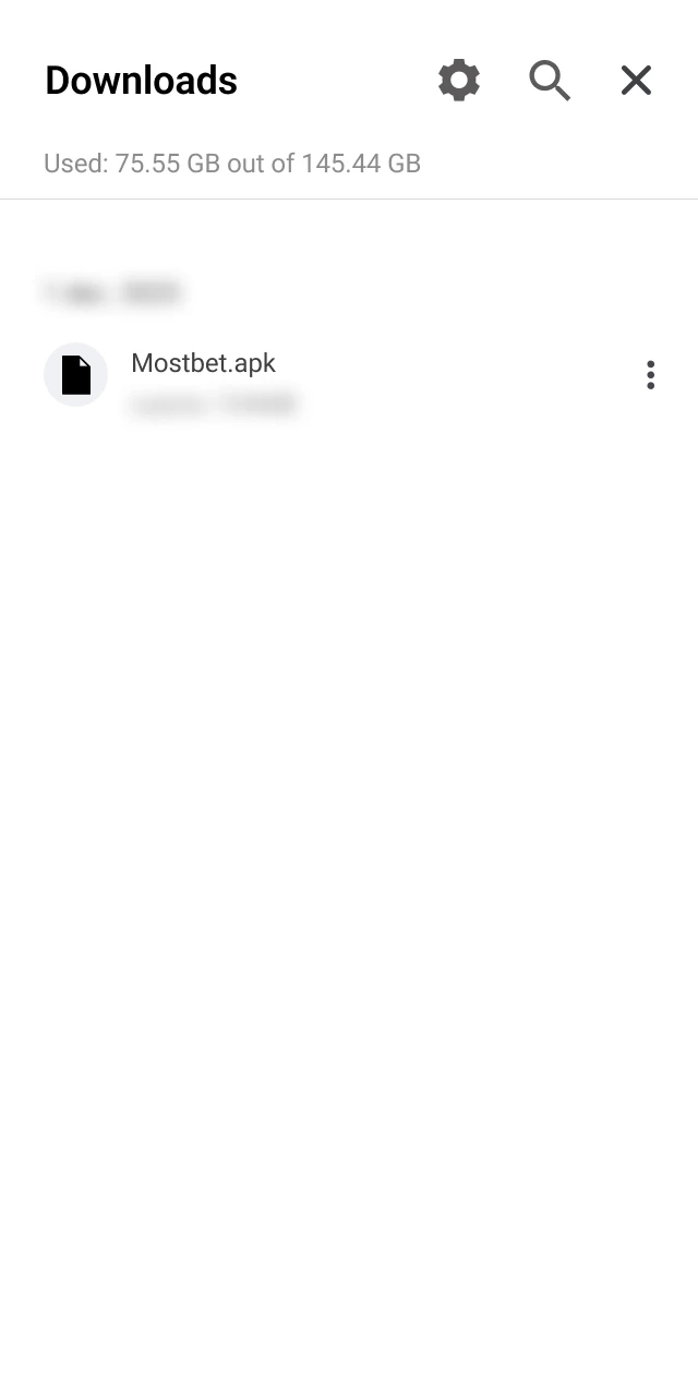 Clicking Android download link to install Mostbet Aviator app.